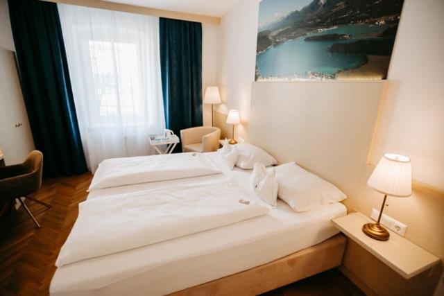 Boutique Hotel Goldenes Lamm Villach Exterior foto