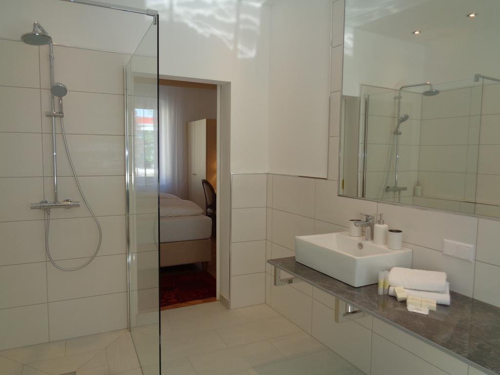 Boutique Hotel Goldenes Lamm Villach Exterior foto