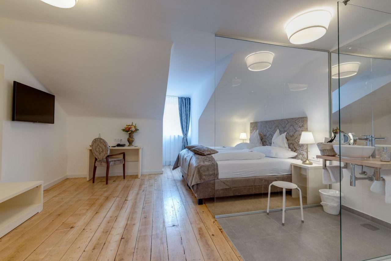 Boutique Hotel Goldenes Lamm Villach Exterior foto
